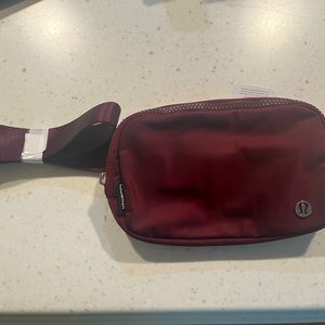 Lululemon belt bag - NEW!